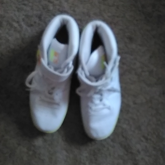 Fila - Picture 1 of 1